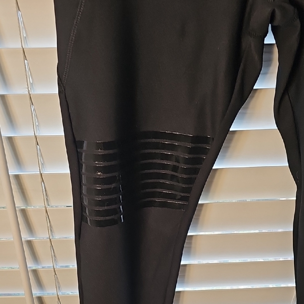 Gottex Legging Black With Red And White Stripes At ( Back) Calf Size Large - Picture 3 of 8